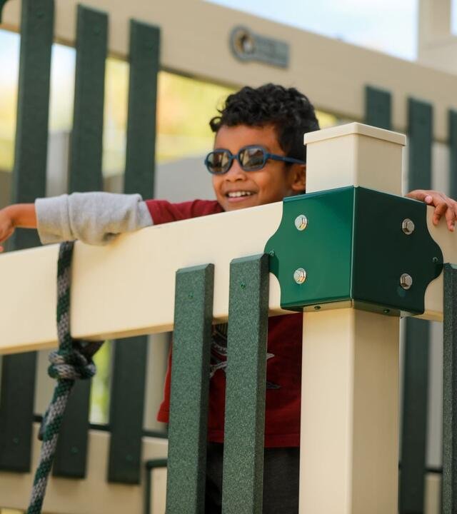 Dayonie on his playset